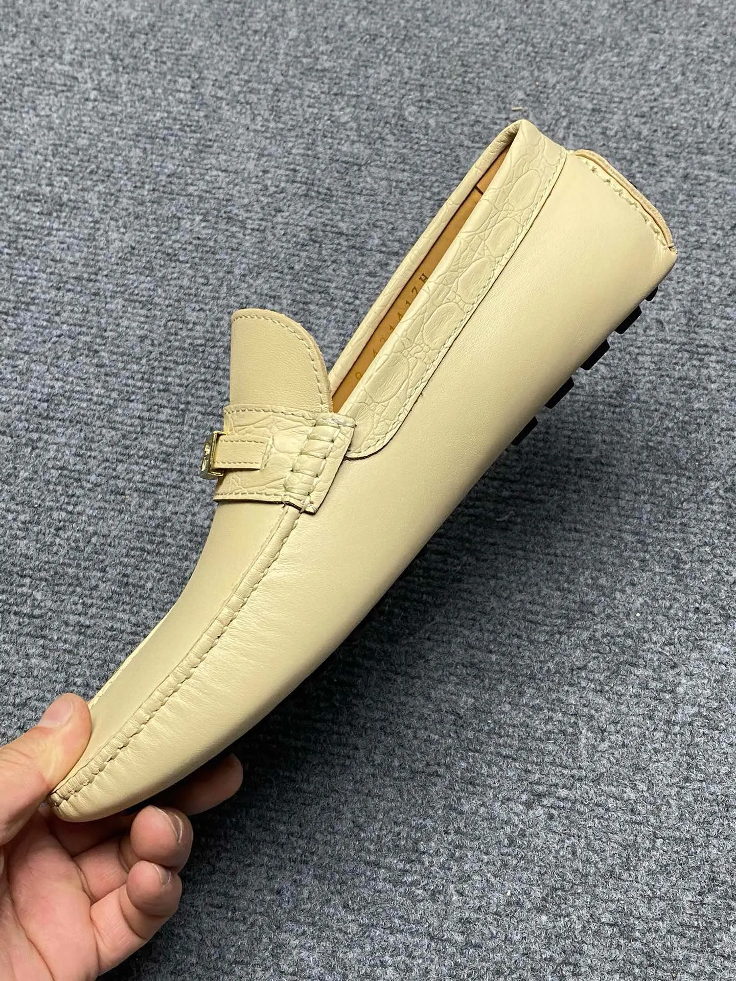 Men's Men's Shoes Men's Men's Shoes 💰700FENDI Fendi Men's Shoes are breathable and comfortable. Original development. Counters copy one to one. Imported cowhide. Niuri. 38 to 44. (can be ordered at 45.46. No returns or exchanges)